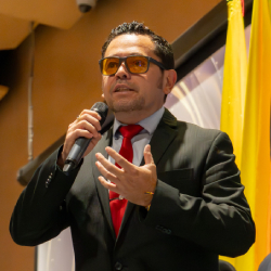 Andrés Ernesto Salinas Duarte